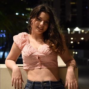 Meet your Posher, Daniela
